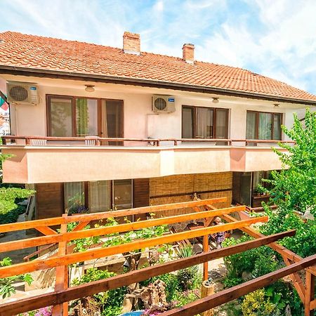 Holiday House Gendar, Chernomorets Bagian luar foto