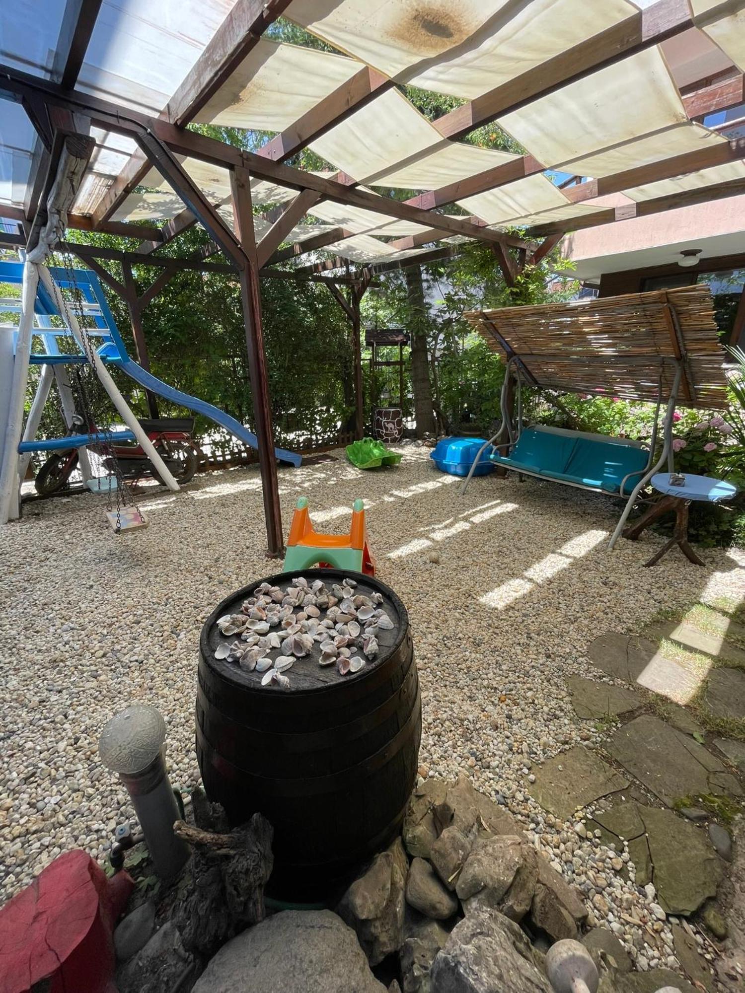 Holiday House Gendar, Chernomorets Bagian luar foto